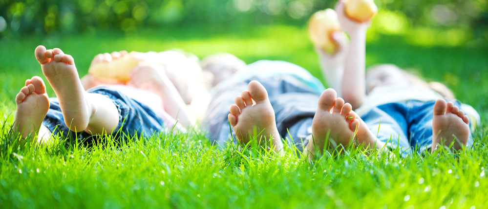 background images of feet